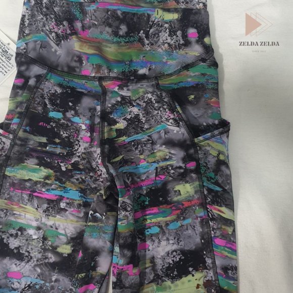 new LULULEMON Fast and Free High-Rise Tight 25” Pockets - Size 2 - Picture 5 of 10